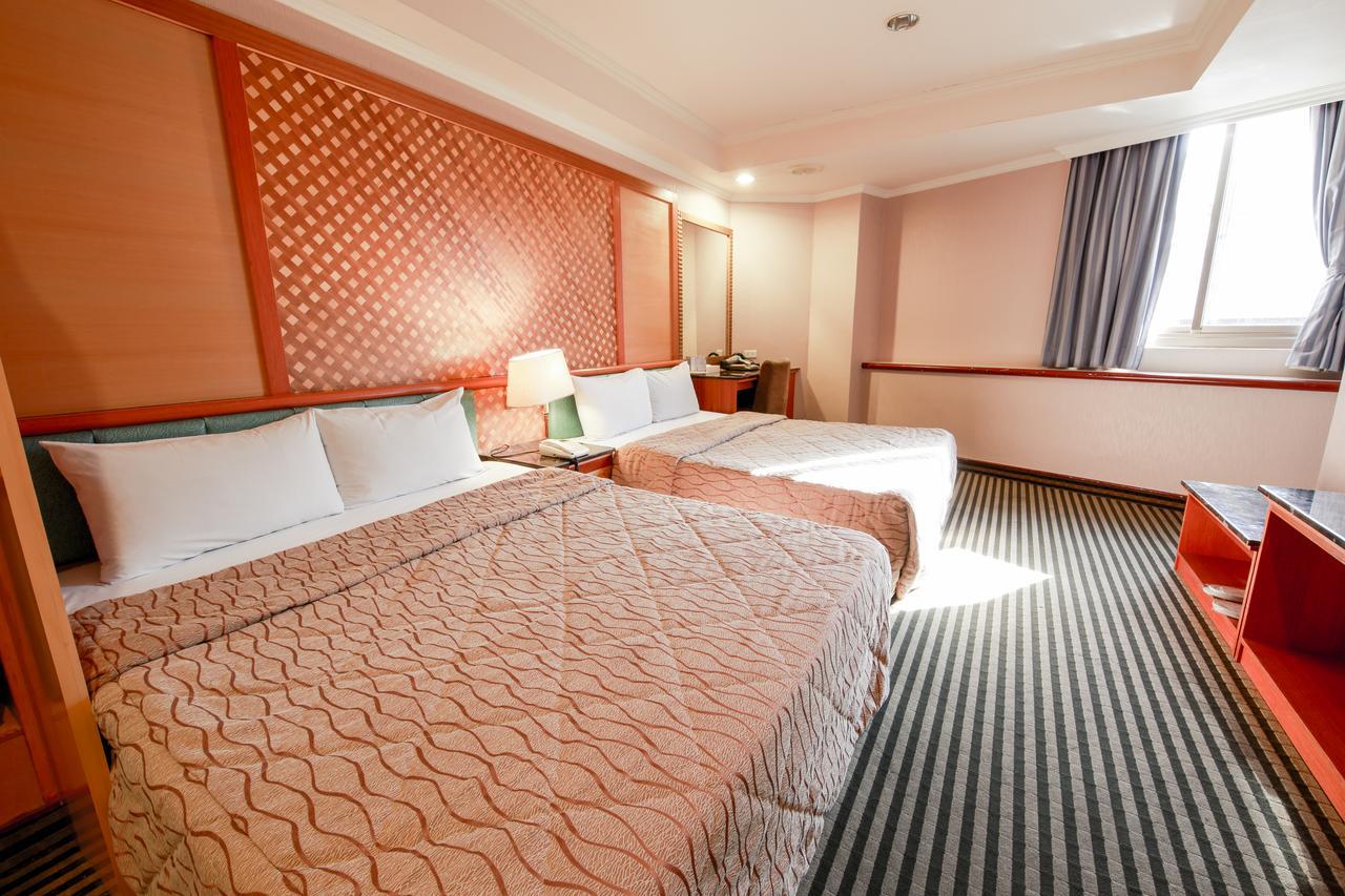 Monalisa Hotel Тайнань Екстер'єр фото