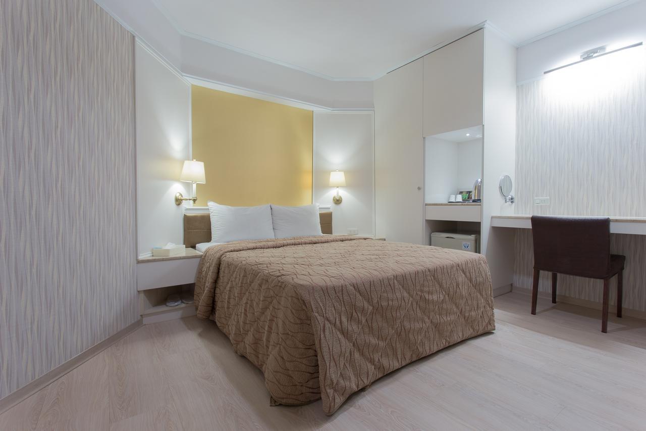 Monalisa Hotel Тайнань Екстер'єр фото