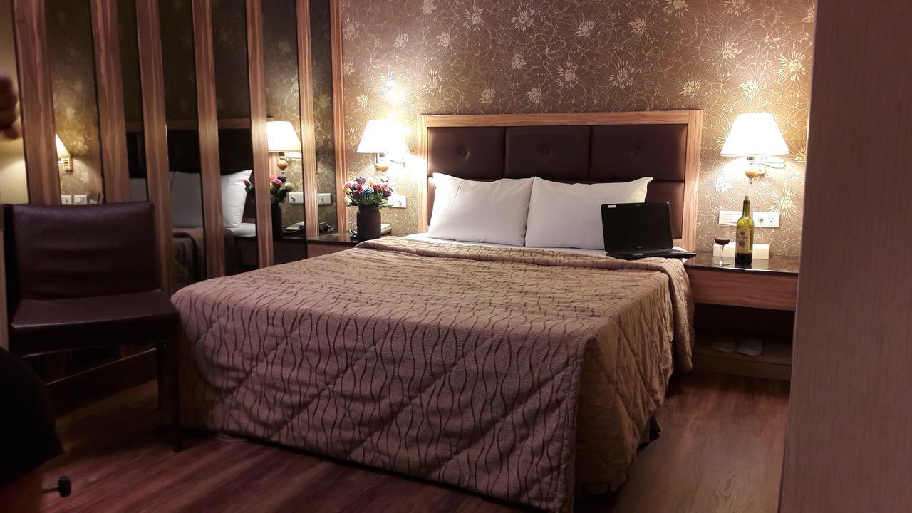Monalisa Hotel Тайнань Екстер'єр фото